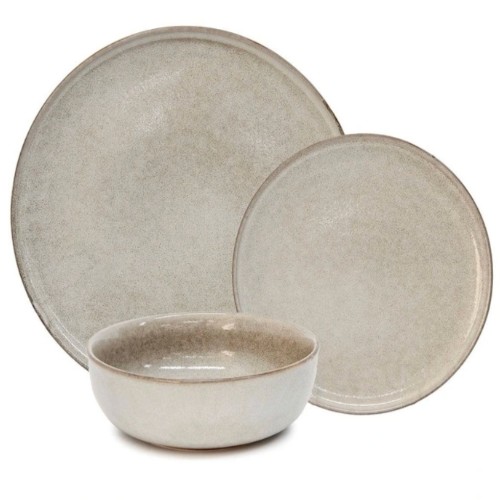 Dinnerware set